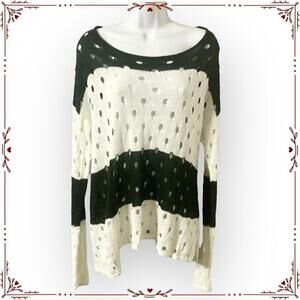 Larsen Gray Women's XL Black and White Distressed Open Knit Sweater
